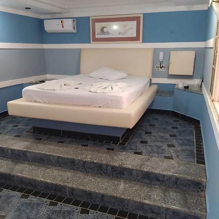 Bhaus Motel Marília 外观 照片